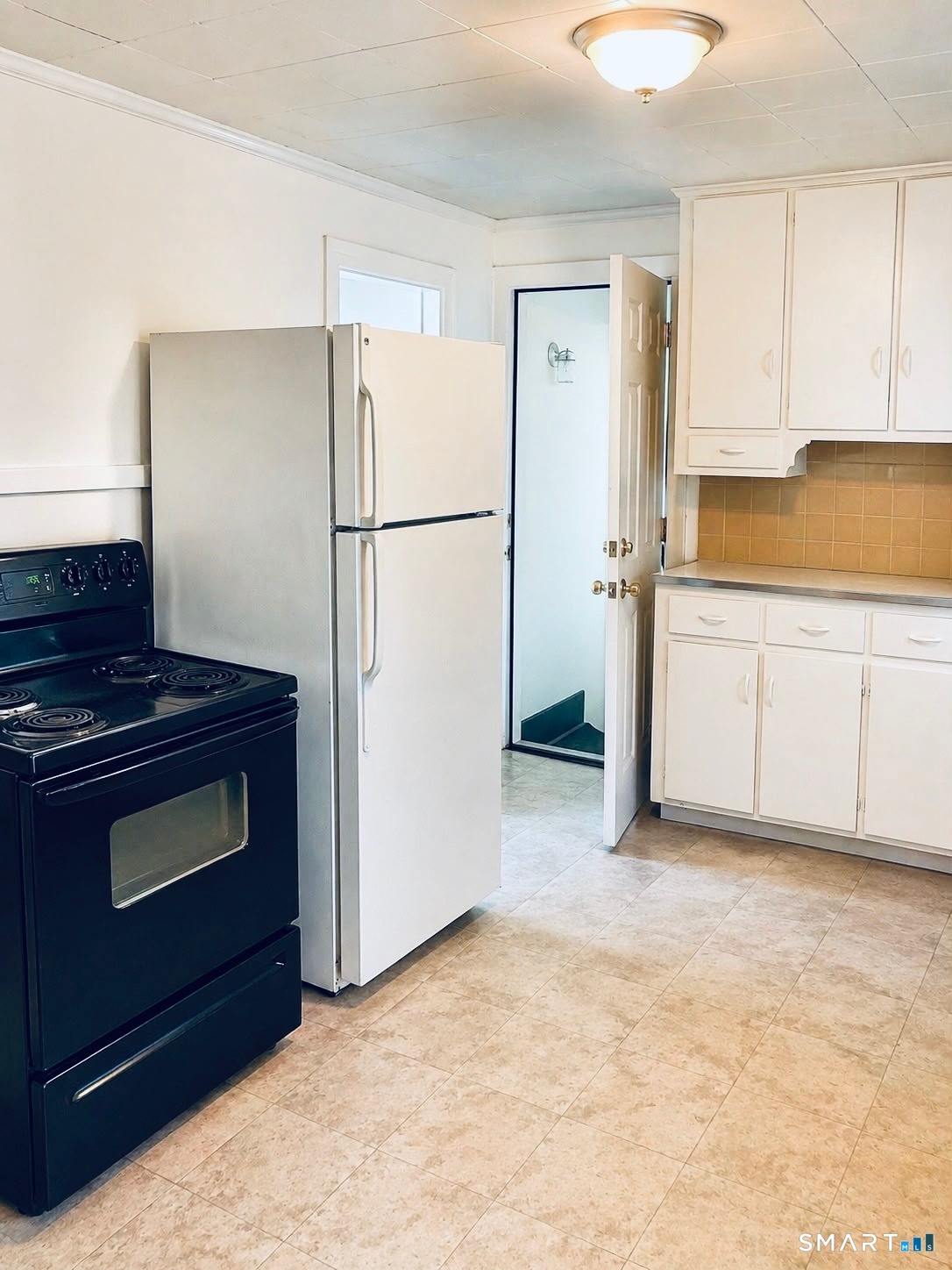 18 North 3rd Street Meriden, CT 06451 - Photo 11 of 32