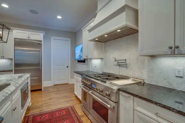 $9,995 | 2424 A Abbott Martin Road, Nashville, TN 37215