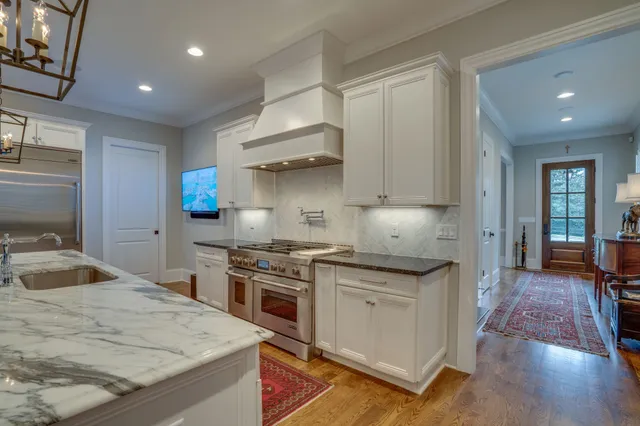 $9,995 | 2424 A Abbott Martin Road, Nashville, TN 37215