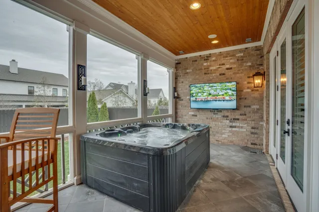 $9,995 | 2424 A Abbott Martin Road, Nashville, TN 37215