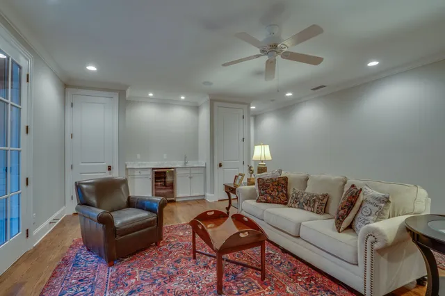 $9,995 | 2424 A Abbott Martin Road, Nashville, TN 37215