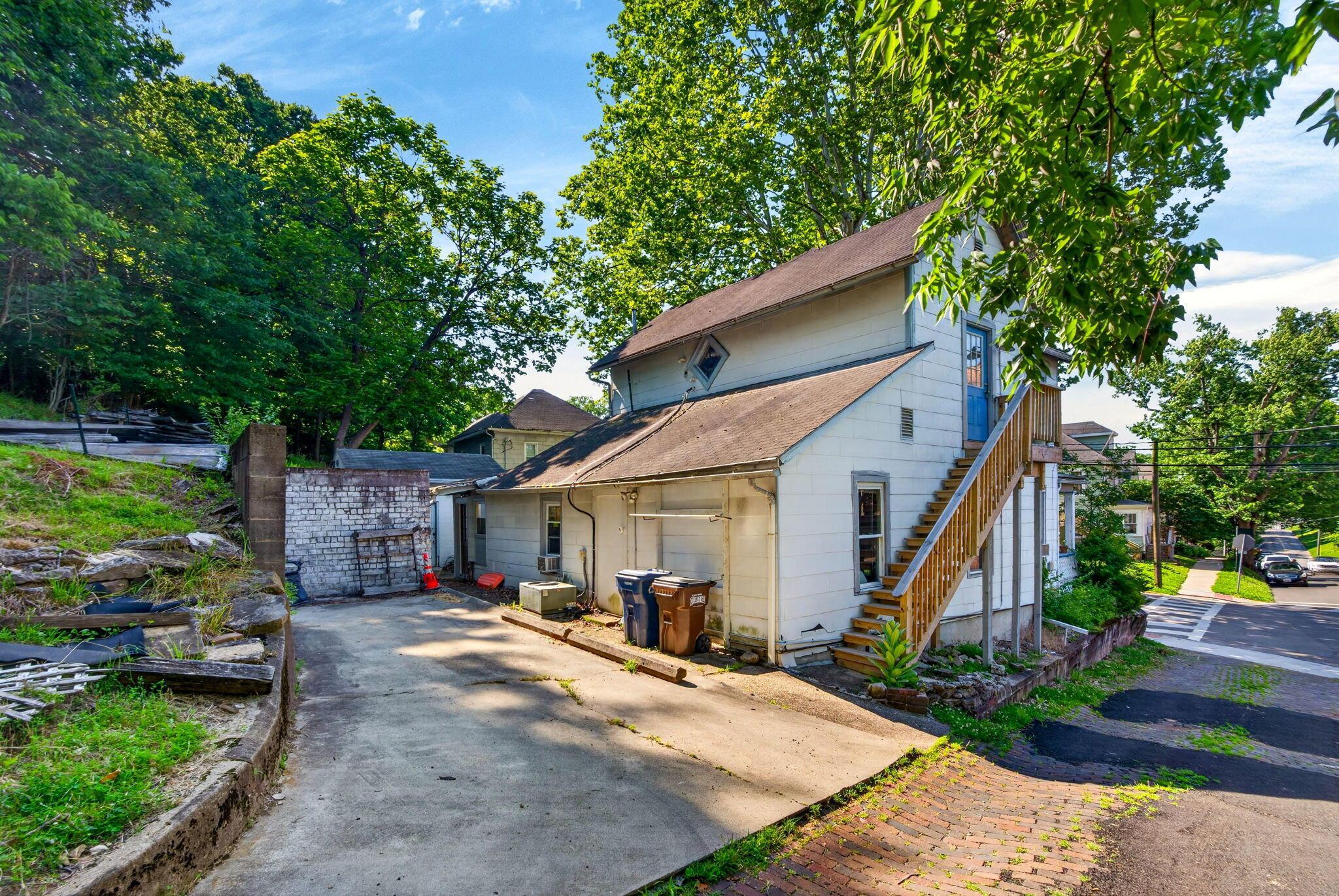 210 West State Street Athens, OH 45701 - Photo 11 of 41