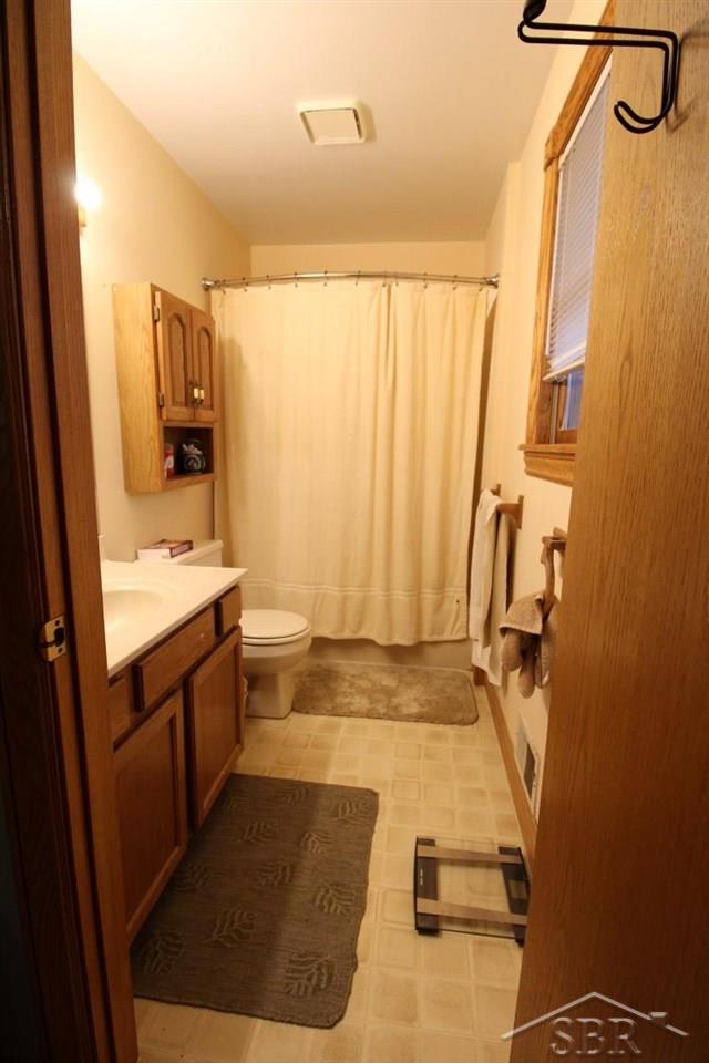11424 Whitaker Road Fenton, MI 48430 - Photo 14 of 32 50046573-13.JPG