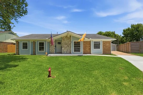$289,000 | 447 Castlebar Court, Houston, TX 77015