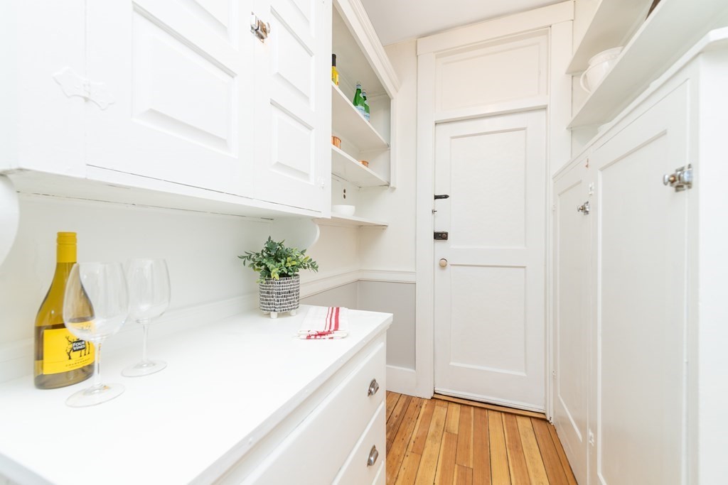 6 Newport Road, Unit 2 Cambridge, MA 02140 - Photo 7 of 12 Gallery Image 7