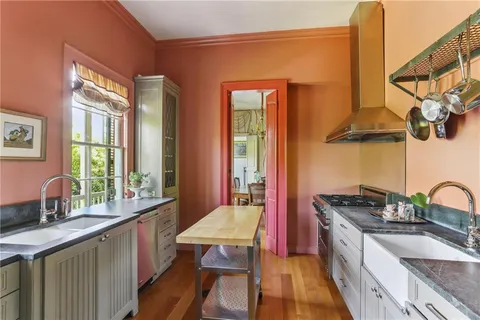 $2,748,000 | 600 Governor Nicholls Street, New Orleans, LA 70116