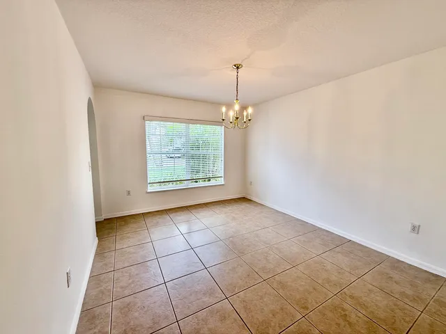 $389,000 | 2538 12th Square S West, Vero Beach, FL 32968