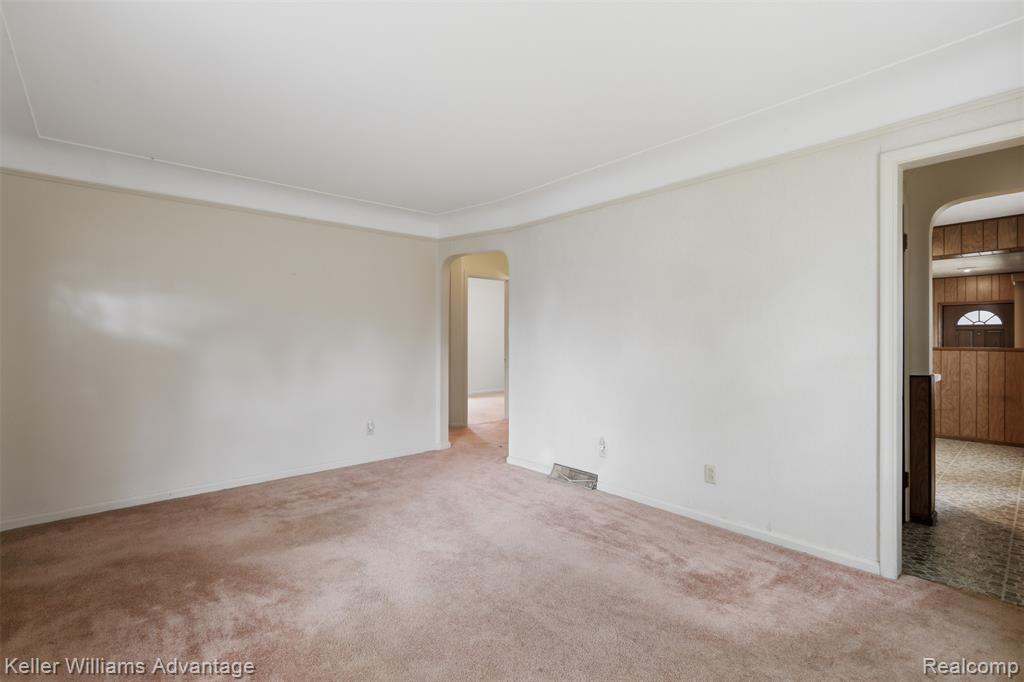 3807 Harding Street Dearborn, MI 48124 - Photo 7 of 38
