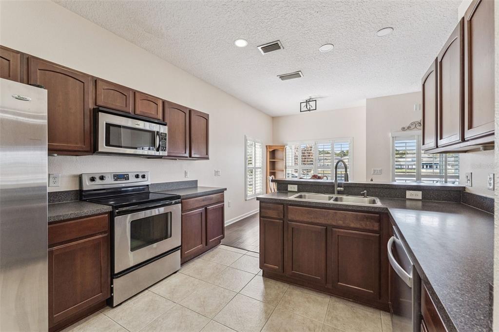 10617 Willow Ridge Loop Orlando, FL 32825 - Photo 12 of 46