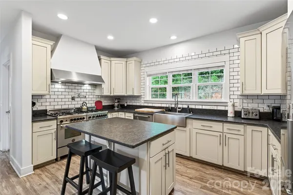 $1,475,000 | 8026 Buck Creek Road, Marion, NC 28752