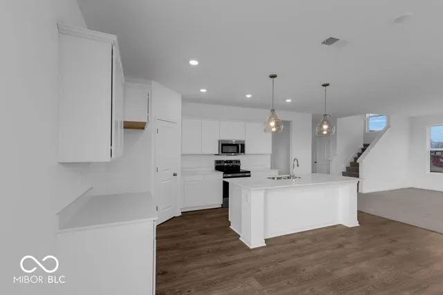 $384,999 | 7501 Firecrest Lane, Camby, IN 46113