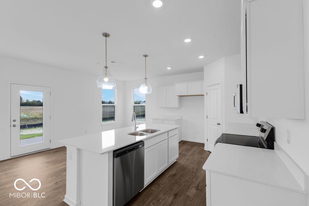 7501 Firecrest Lane Camby, IN 46113 - Photo 9 of 40