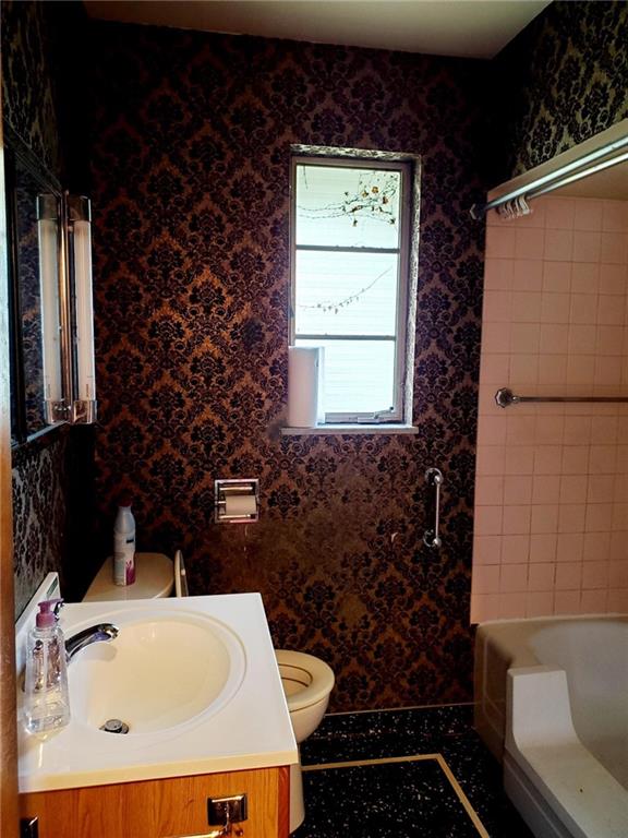 310 Valley Drive Rochester, PA 15074 - Photo 10 of 16