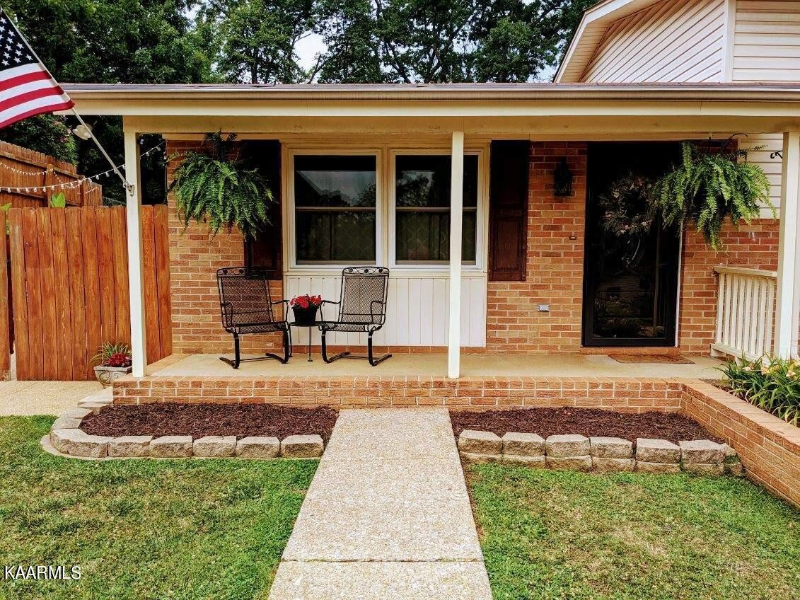 4518 Cloverdale Loop Hixson, TN 37343 - Photo 2 of 24 a front view of house with a yard