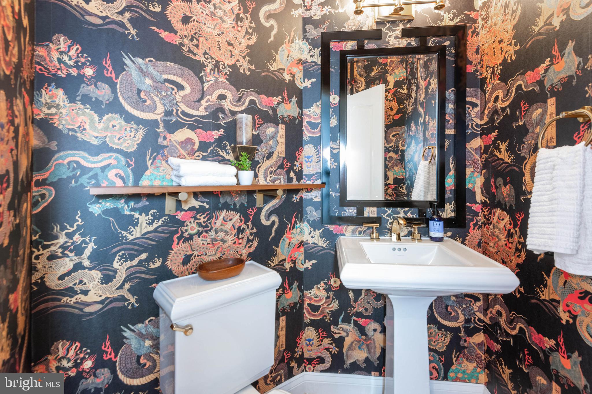 3466 Monarch Drive Edgewater, MD 21037 - Photo 18 of 51 Main Floor Powder Room