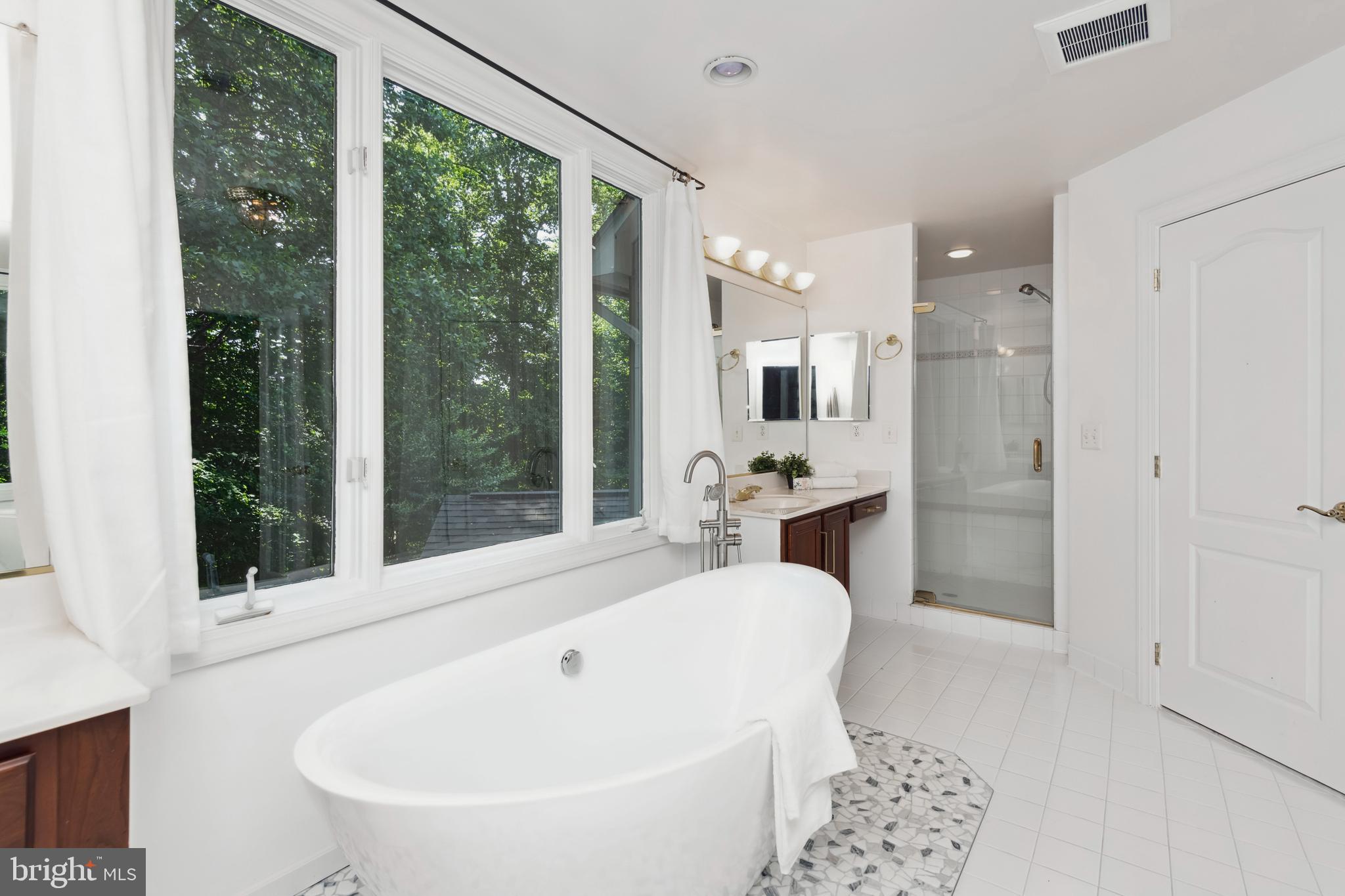 3466 Monarch Drive Edgewater, MD 21037 - Photo 25 of 51 En Suite Bath