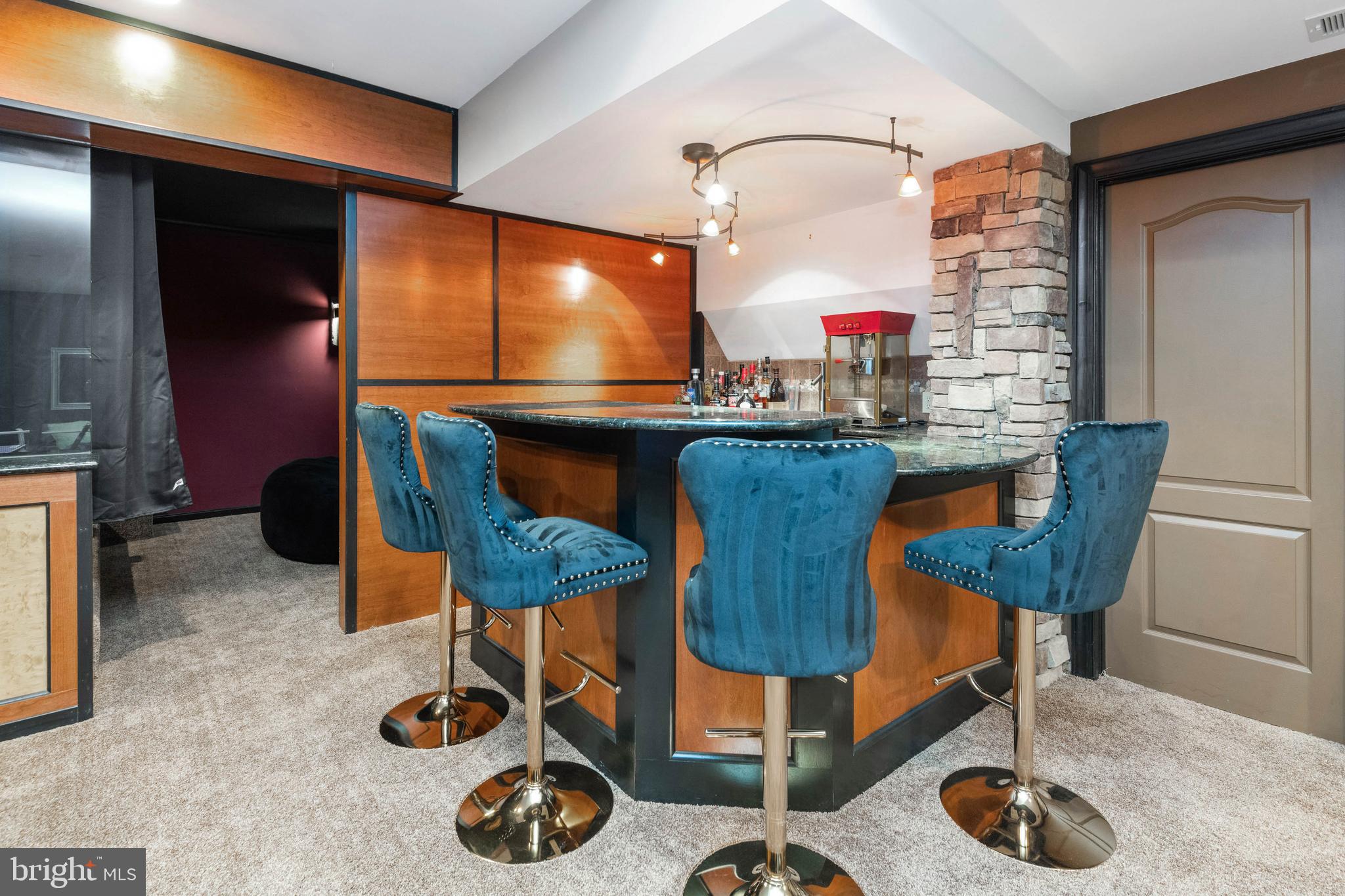 3466 Monarch Drive Edgewater, MD 21037 - Photo 37 of 51 Granite Topped Wet Bar