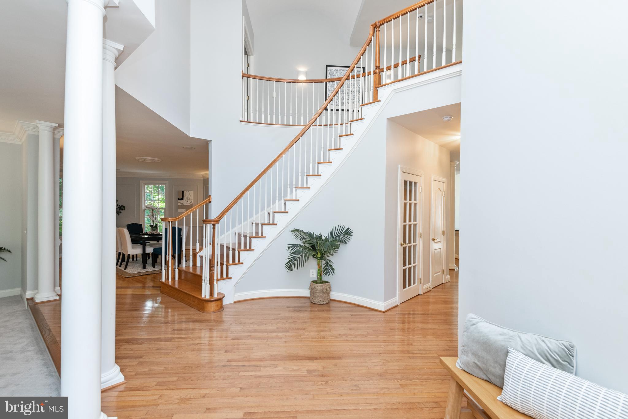 3466 Monarch Drive Edgewater, MD 21037 - Photo 4 of 51 Two Story Foyer with Curved Stairwell