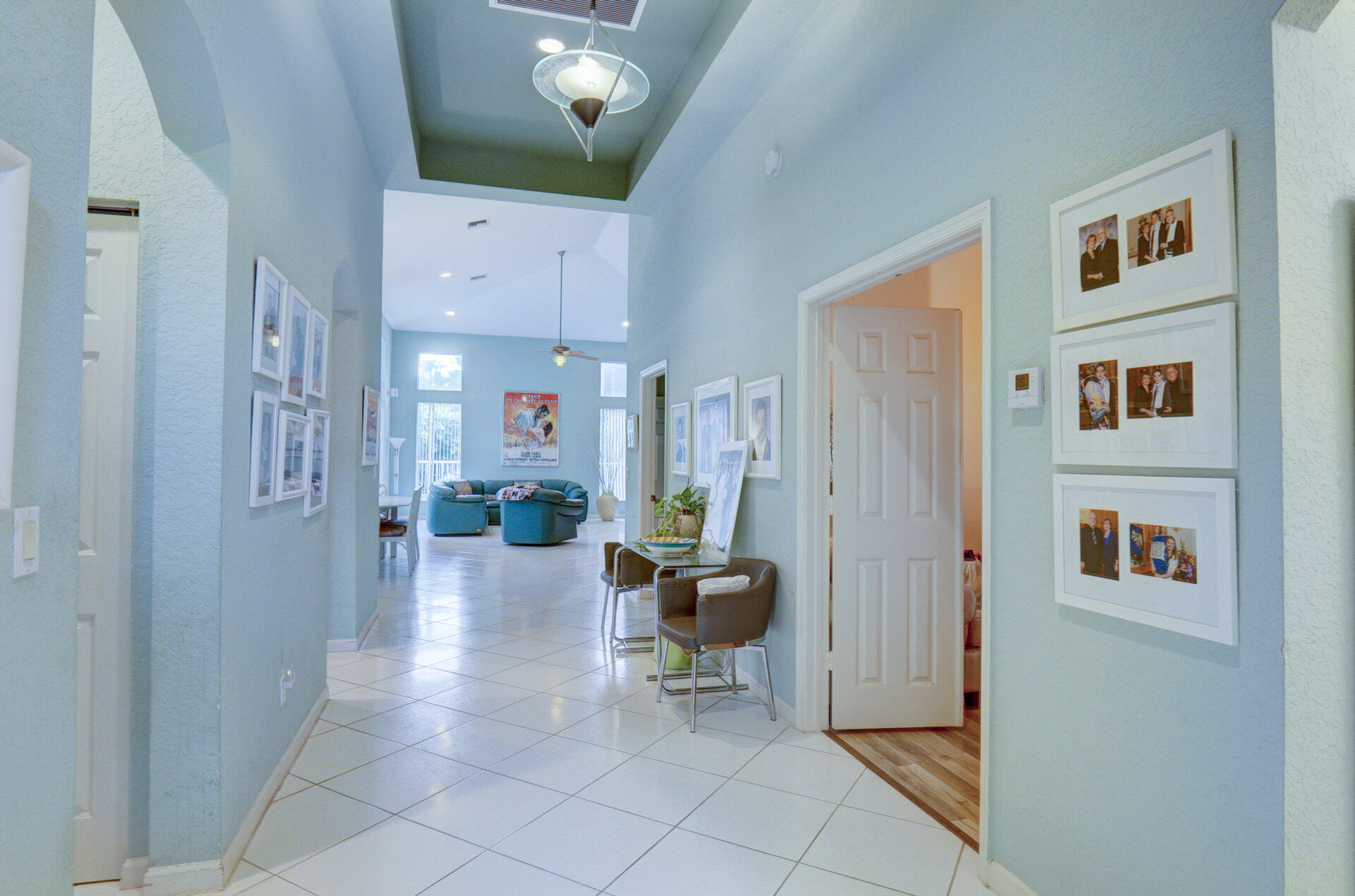 21652 Hammock Point Drive Boca Raton, FL 33433 - Photo 23 of 33 Foyer