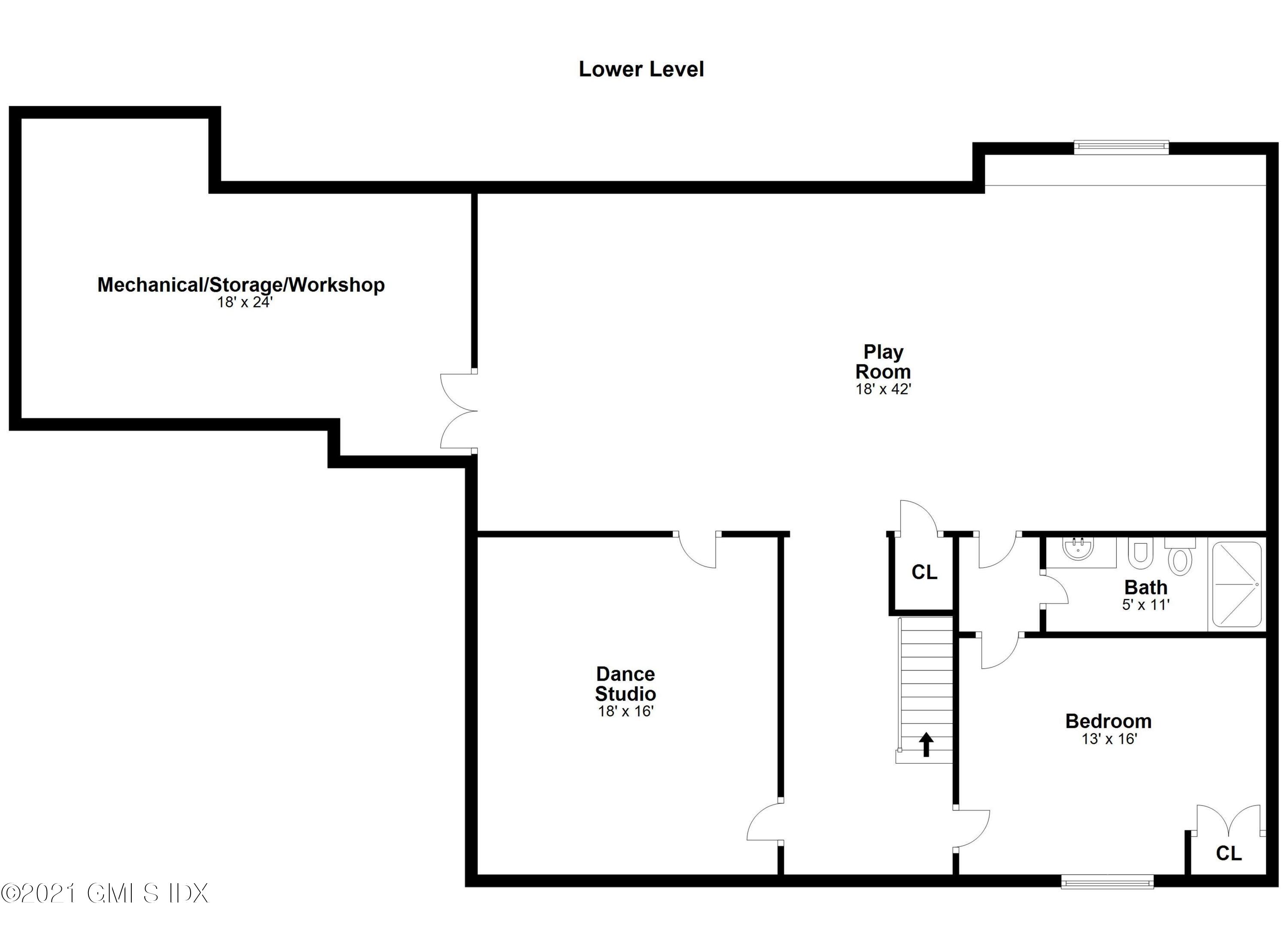 48 Winthrop Drive Riverside, CT 06878 - Photo 40 of 40 a picture of a microwave