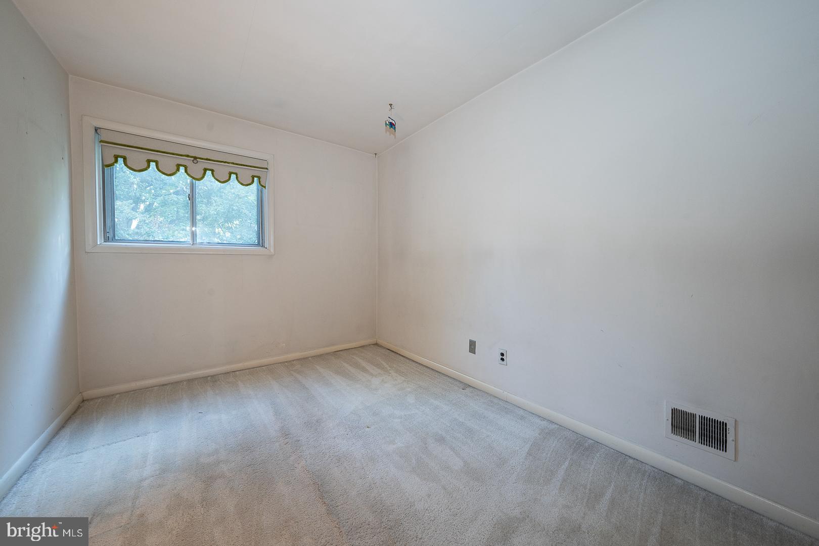 621 Conshohocken State Road Bala Cynwyd, PA 19004 - Photo 20 of 30 an empty room with a window