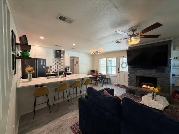 $3,200 | 2626 Baxter Drive, Austin, TX 78745