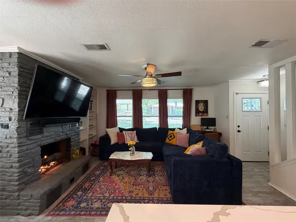 $3,200 | 2626 Baxter Drive, Austin, TX 78745