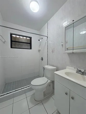 $2,100 | 227 East 7th Street, Unit 202, Hialeah, FL 33010