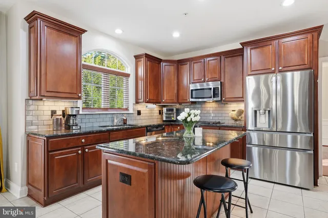 $640,000 | 9485 Pep Rally Lane, Waldorf, MD 20603