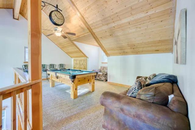 a view of a water fountain in front of house