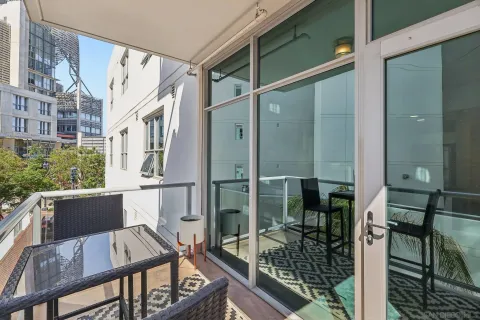 $409,900 | 206 Park Boulevard, Unit 313, San Diego, CA 92101