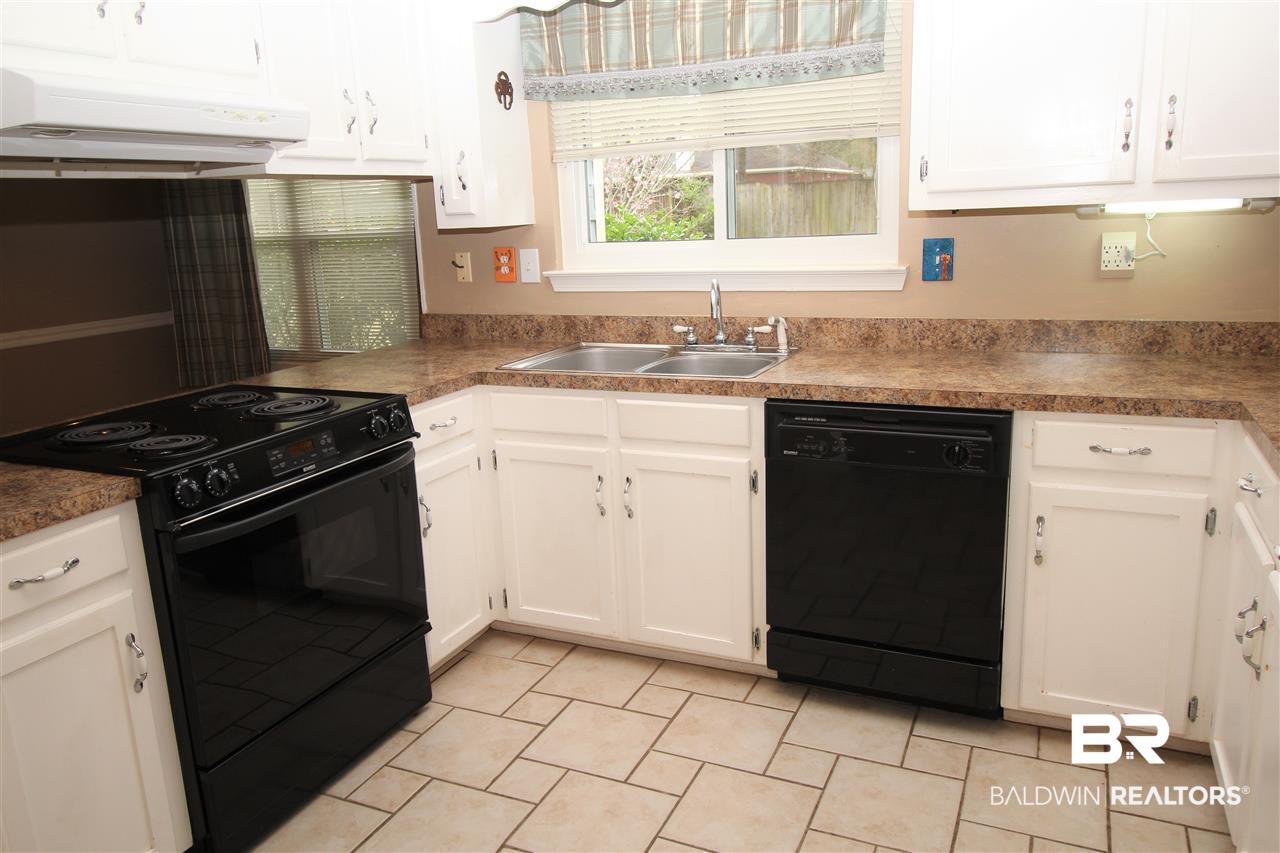 570 Cheryil Lane Mobile, AL 36695 - Photo 7 of 26
