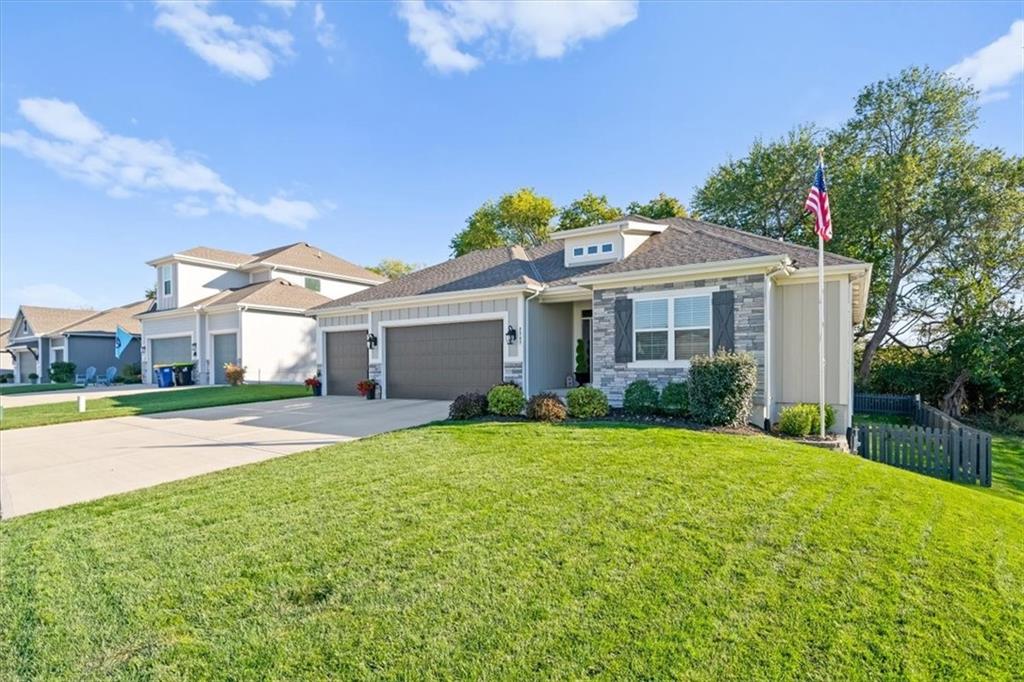 2787 Southwest 12th Terrace Lee's Summit, MO 64081 - Photo 2 of 37