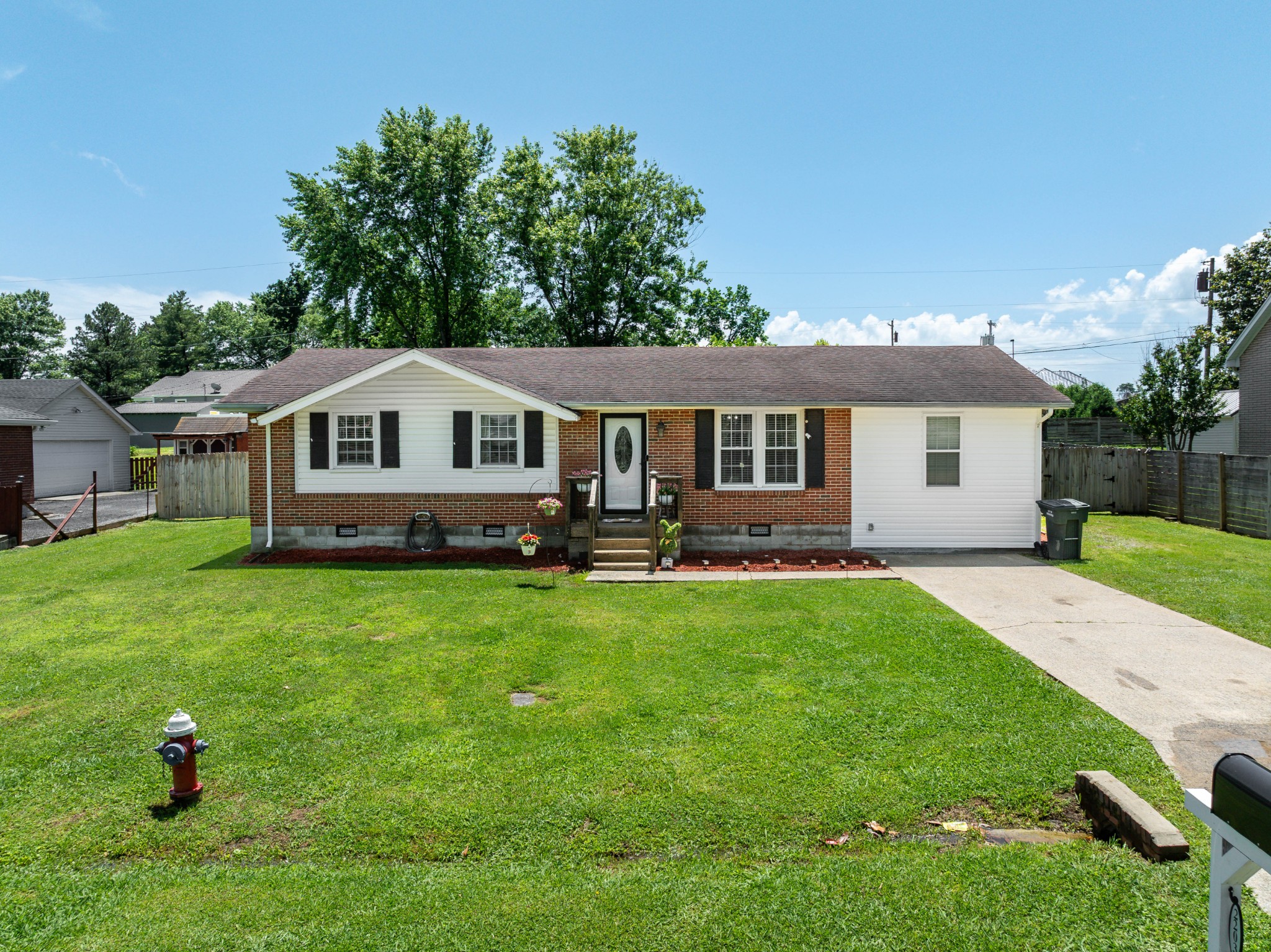 2203 Bluegrass Drive Springfield, TN 37172 - Photo 1 of 31 Gallery Image 1