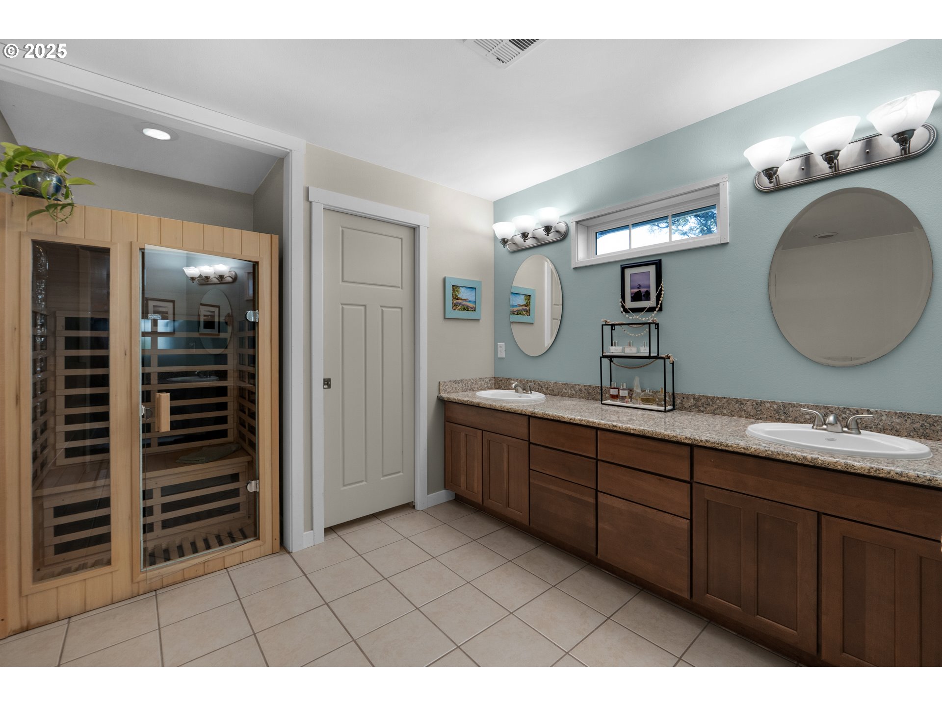 1164 Beach Drive Seaside, OR 97138 - Photo 22 of 46 Owner's Suite Bathroom