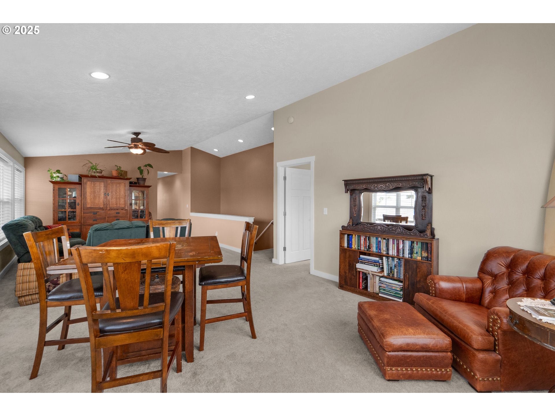 1164 Beach Drive Seaside, OR 97138 - Photo 27 of 46 Family Room