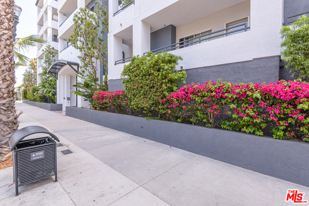 838 Pine Avenue, Unit 216 Long Beach, CA 90813 - Photo 23 of 35 a view of a street and a parking space