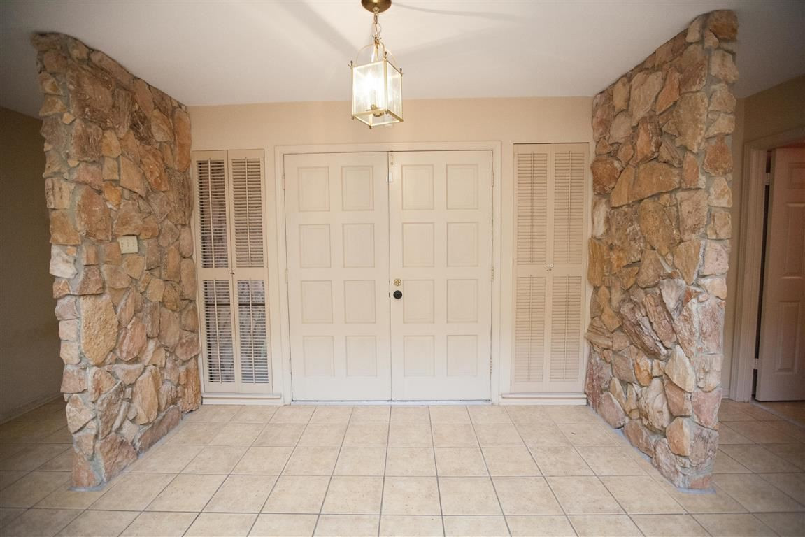 5125 Old Canton Road, Unit 210 Jackson, MS 39211 - Photo 18 of 36 Photo 18