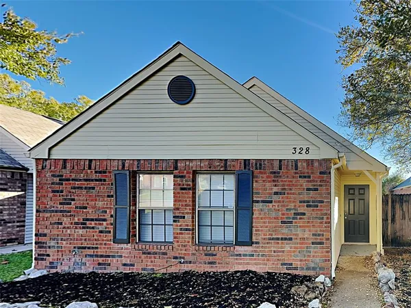 $2,135 | 328 Teakwood Lane, Lewisville, TX 75067