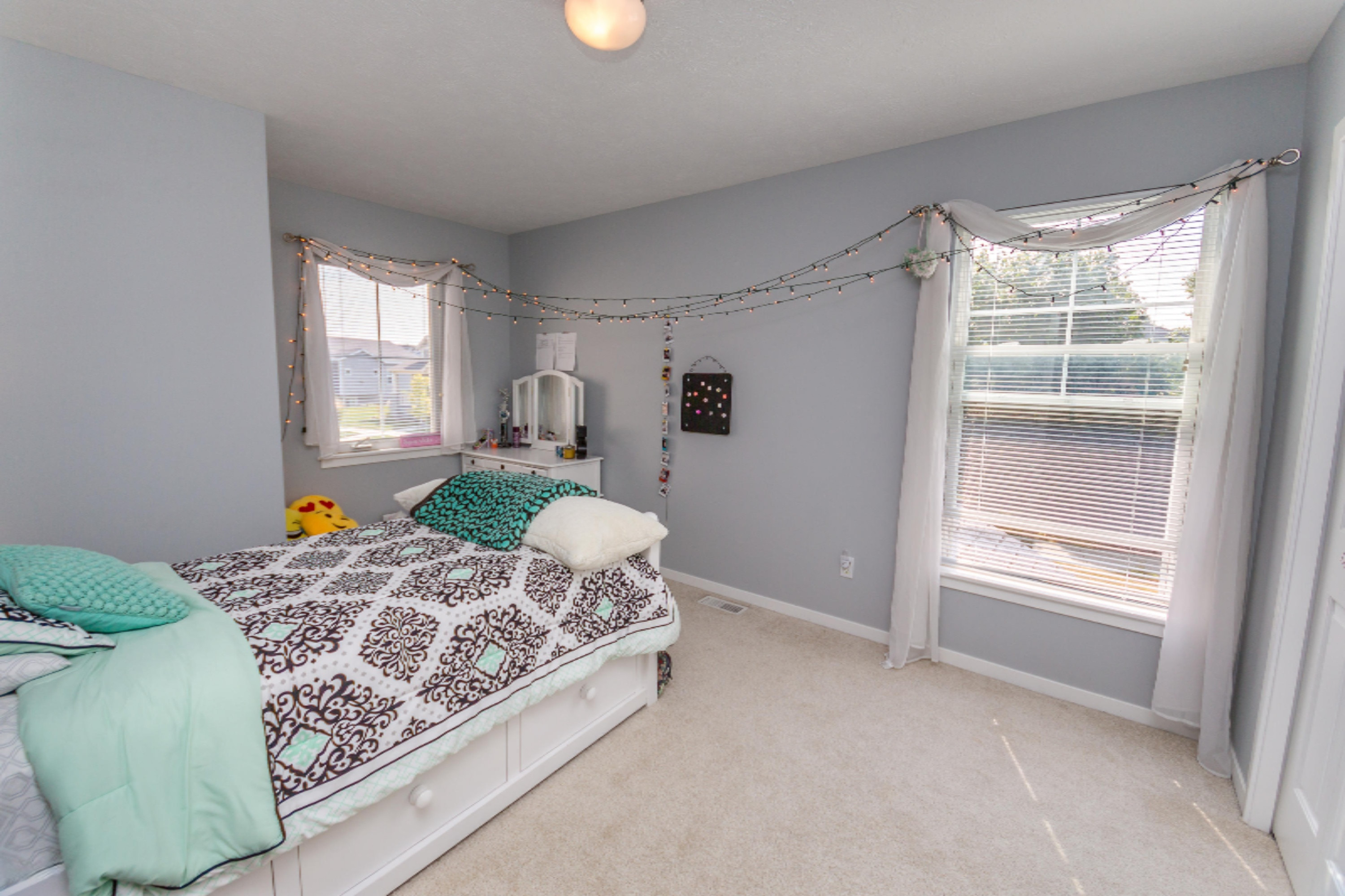 1068 Cobblestone Road, Unit 11 Holland, MI 49423 - Photo 29 of 43 UN8A0111