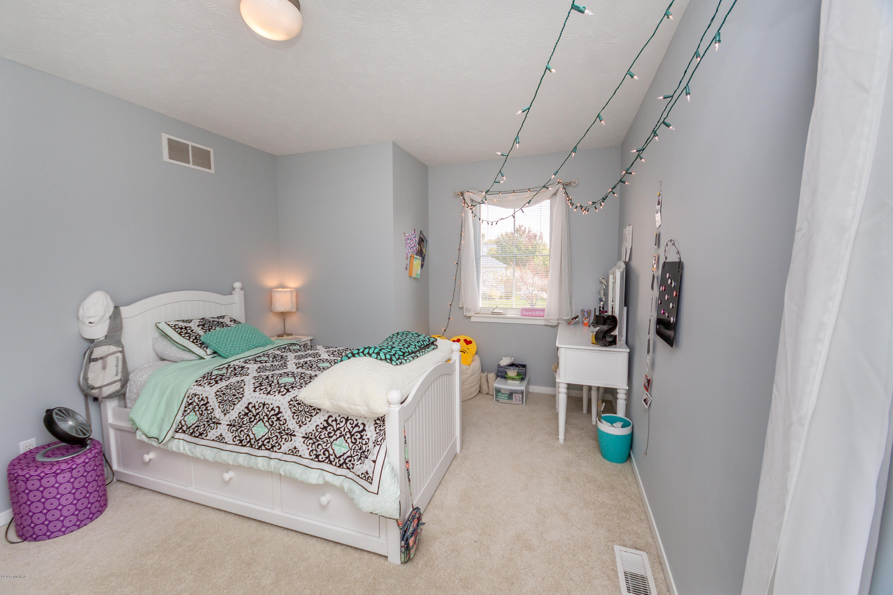 1068 Cobblestone Road, Unit 11 Holland, MI 49423 - Photo 30 of 43 UN8A0112