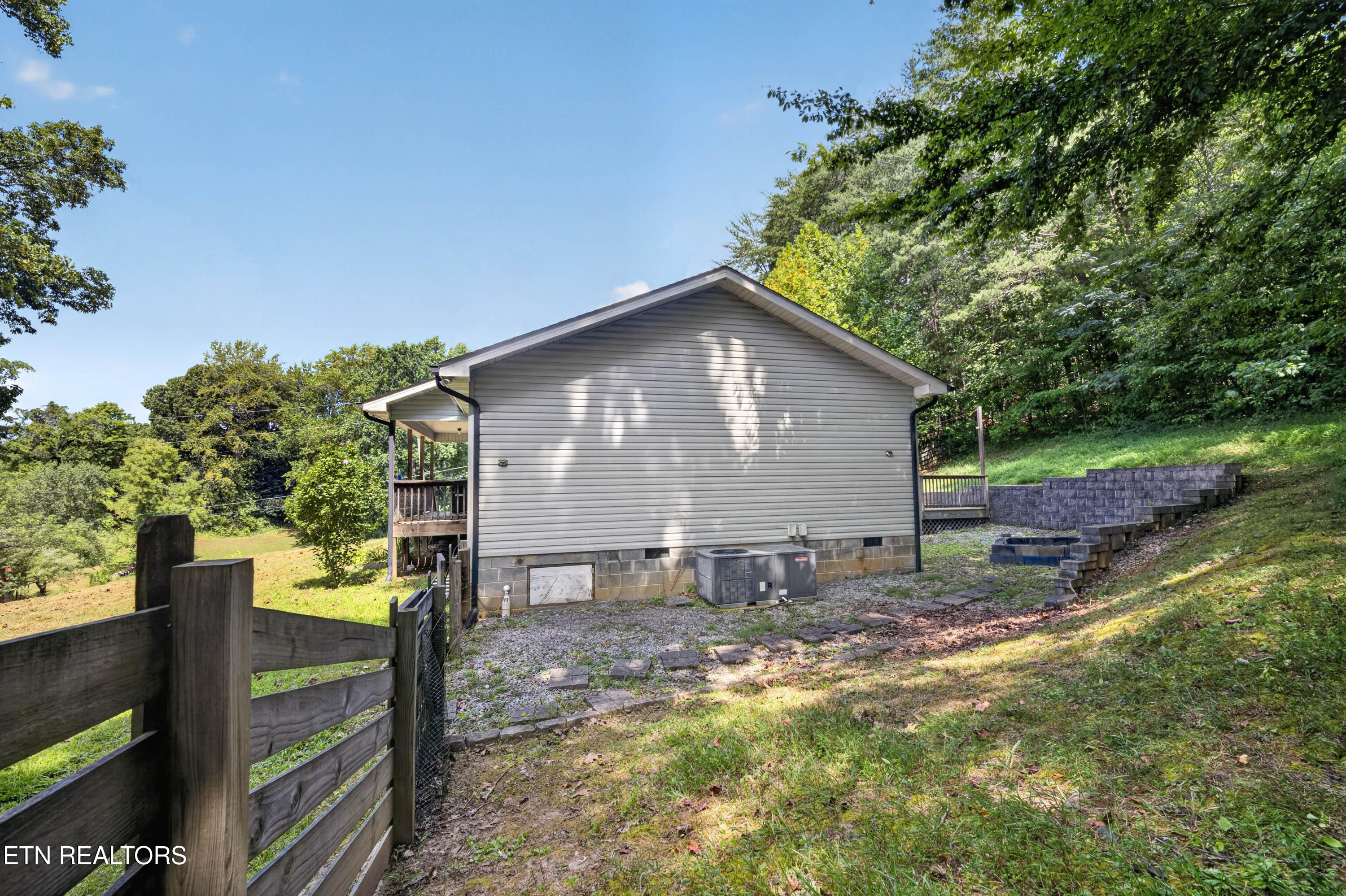 6010 Cline Road Knoxville, TN 37938 - Photo 36 of 38 6010-cline-rd-40