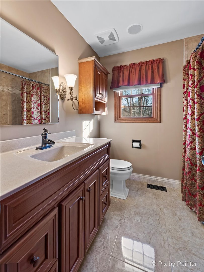 22W271 McCarron Road Glen Ellyn, IL 60137 - Photo 24 of 50 Gallery Image 24