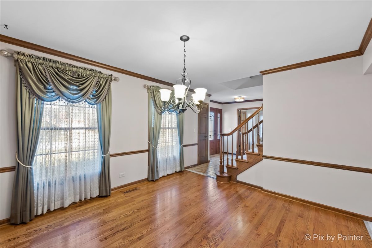 22W271 McCarron Road Glen Ellyn, IL 60137 - Photo 8 of 50 Gallery Image 8