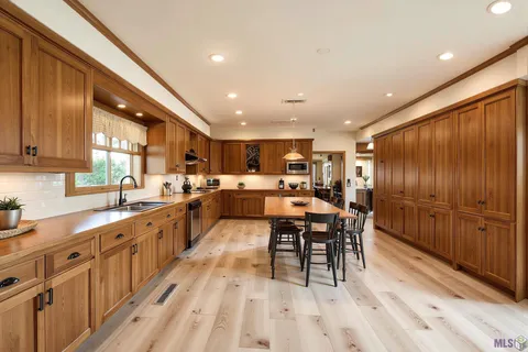 $450,000 | 22260 Talbot Drive, Plaquemine, LA 70764