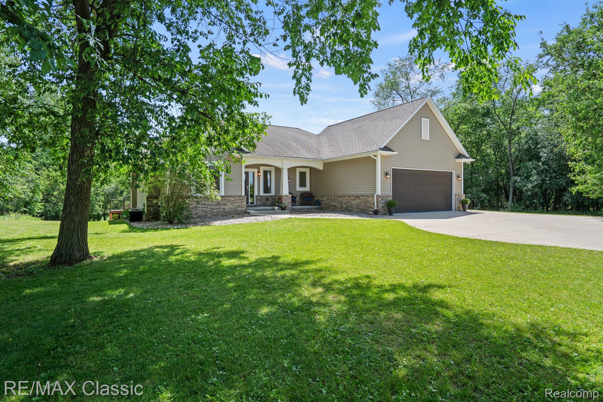 2887 West Joy Road Ann Arbor, MI 48105 - Photo 6 of 44 Welcome home