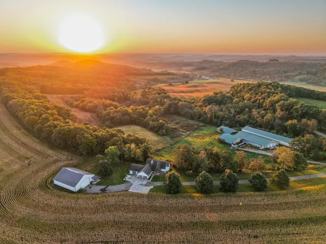 $1,400,000 | 29000 Monarch Avenue, Kendall, WI 54638