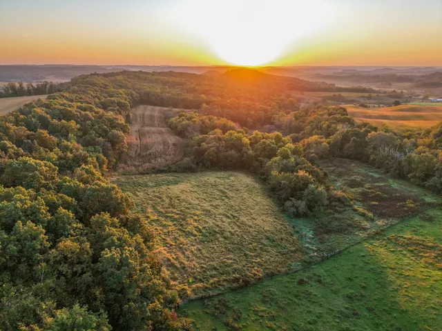 $1,400,000 | 29000 Monarch Avenue, Kendall, WI 54638