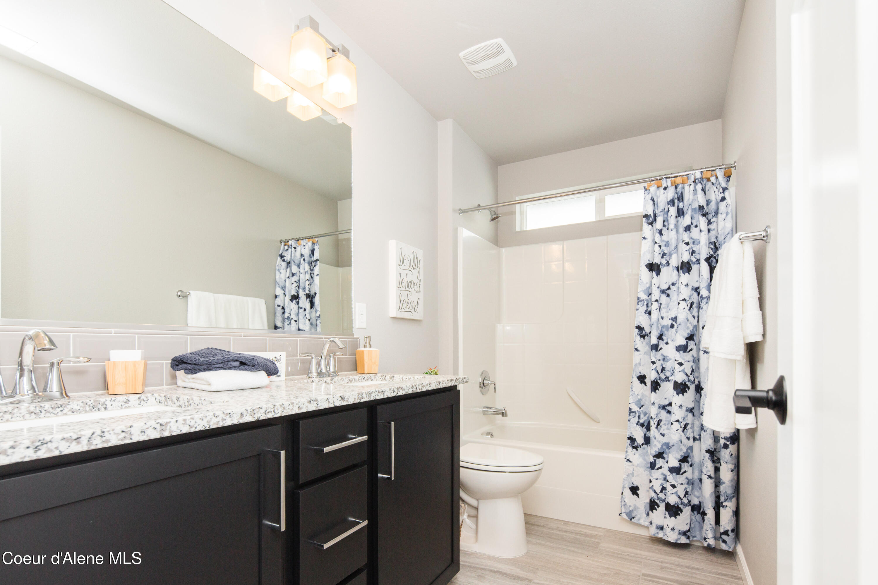 3346 North Segar Loop Post Falls, ID 83854 - Photo 19 of 32 (19) stock bathroom