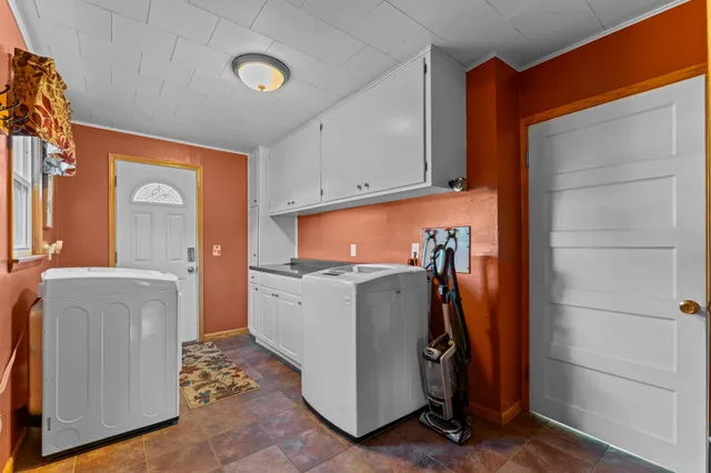 $310,000 | 5569 Highway 14, Rochester, MN 55904